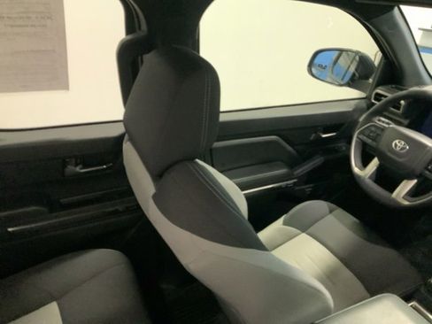 Used 2025 Toyota Tacoma TRD Off-Road image 25