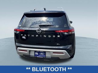 Used 2024 Nissan Pathfinder SL FWD video 4