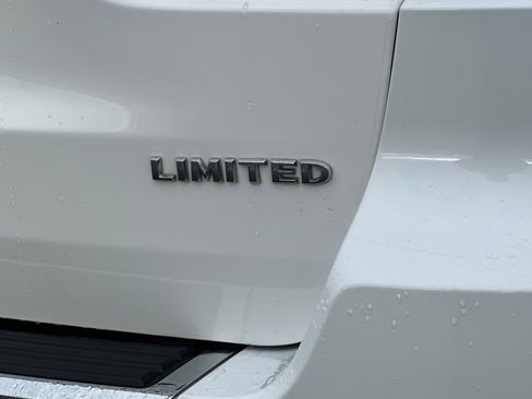 Used 2022 Jeep Grand Cherokee Limited image 27