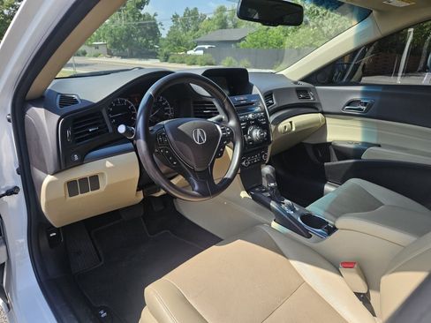 Used 2013 Acura ILX w/ Technology Package FWD image 10