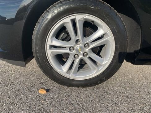 Used 2017 Chevrolet Cruze LT w/ Convenience Package image 20