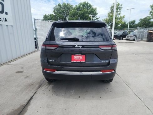 New 2025 Jeep Grand Cherokee Limited w/ Luxury Tech Group II image 23