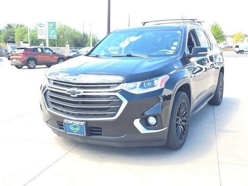 Used 2018 Chevrolet Traverse LT w/ LPO, 'HIT The Road' Package AWD/4WD image 2