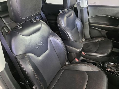 Certified 2019 Jeep Compass Limited image 32