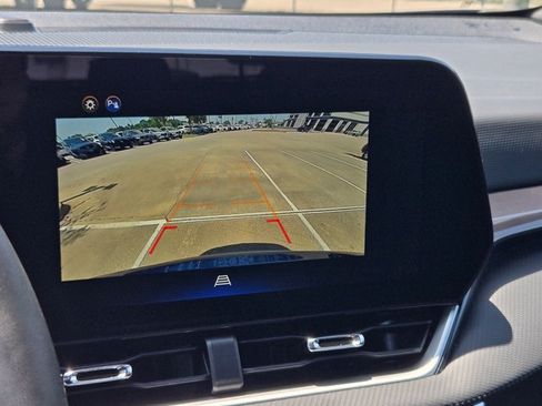 Used 2025 Chevrolet Equinox LT AWD/4WD image 13