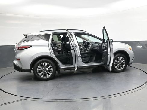 Used 2017 Nissan Murano SV image 37
