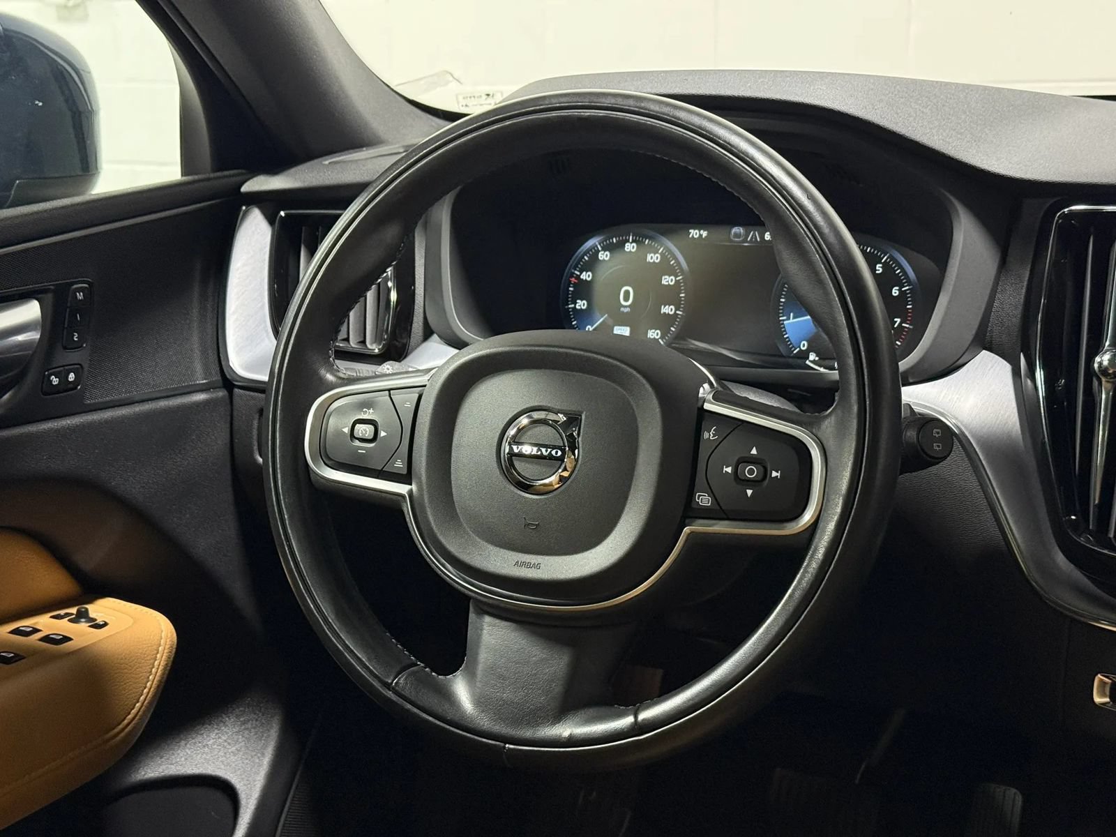 Used 2020 Volvo XC60 T5 Momentum AWD/4WD image 41