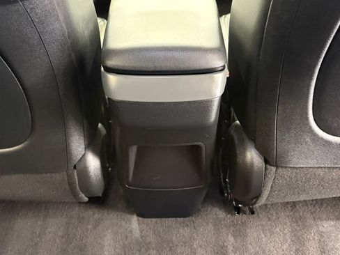 Used 2025 Kia EV6 Light AWD/4WD image 32