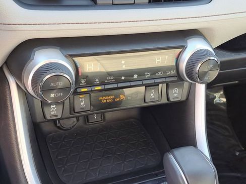 Used 2021 Toyota RAV4 XLE Premium AWD/4WD image 17