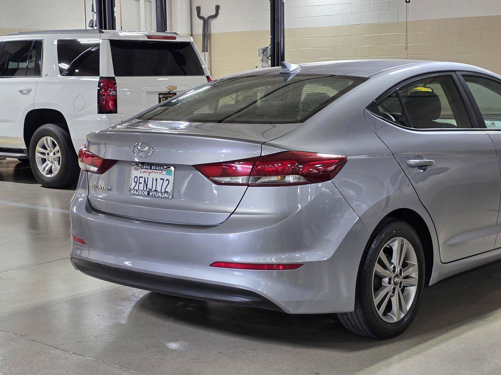 Used 2017 Hyundai Elantra SE FWD image 11