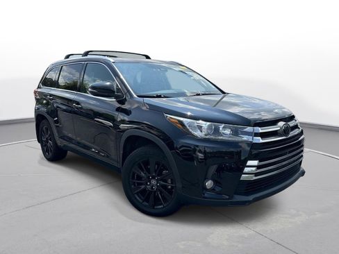 Used 2018 Toyota Highlander Limited Platinum AWD/4WD image 4