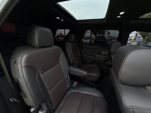 Used 2023 Chevrolet Traverse High Country AWD/4WD image 49