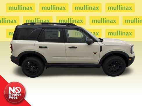 New 2025 Ford Bronco Sport Badlands image 2