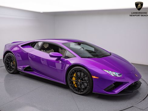Used 2022 Lamborghini Huracan EVO image 1