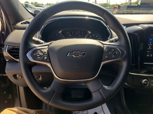 Used 2023 Chevrolet Traverse RS FWD image 20