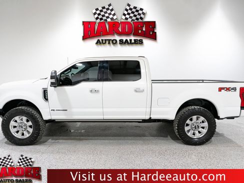 Used 2022 Ford F250 Platinum w/ FX4 Off-Road Package image 1