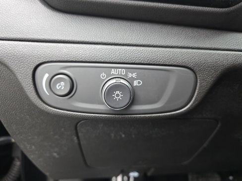 Used 2023 Chevrolet Bolt EUV LT image 23