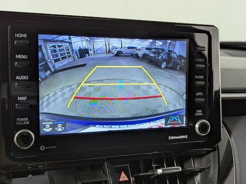 Certified 2022 Toyota Corolla Cross XLE image 33