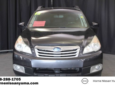 Used 2012 Subaru Outback 2.5i Premium w/ All-Weather Pkg AWD/4WD image 2