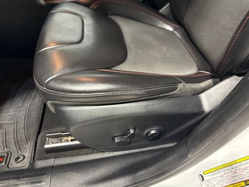 Used 2019 Jeep Cherokee Trailhawk AWD/4WD image 24