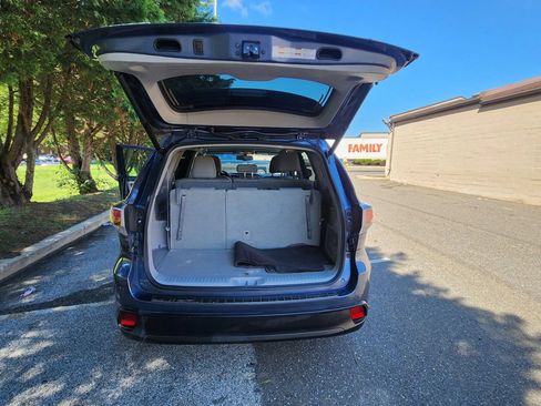 Used 2015 Toyota Highlander XLE AWD/4WD image 13