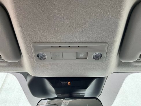 Used 2025 Nissan Kicks SV image 15