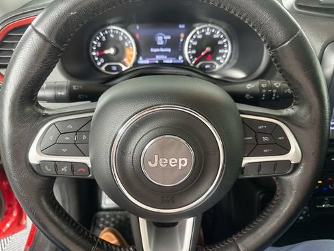 Used 2018 Jeep Renegade Trailhawk AWD/4WD image 22