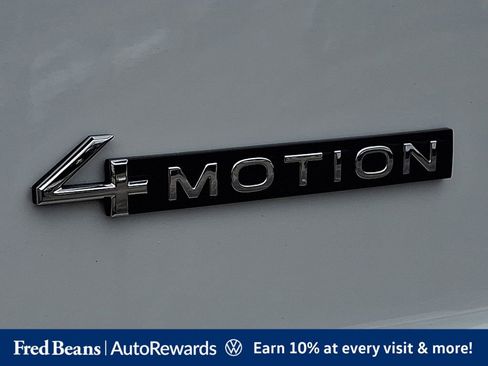 Certified 2025 Volkswagen Atlas Cross Sport SEL Premium R-Line AWD/4WD image 38
