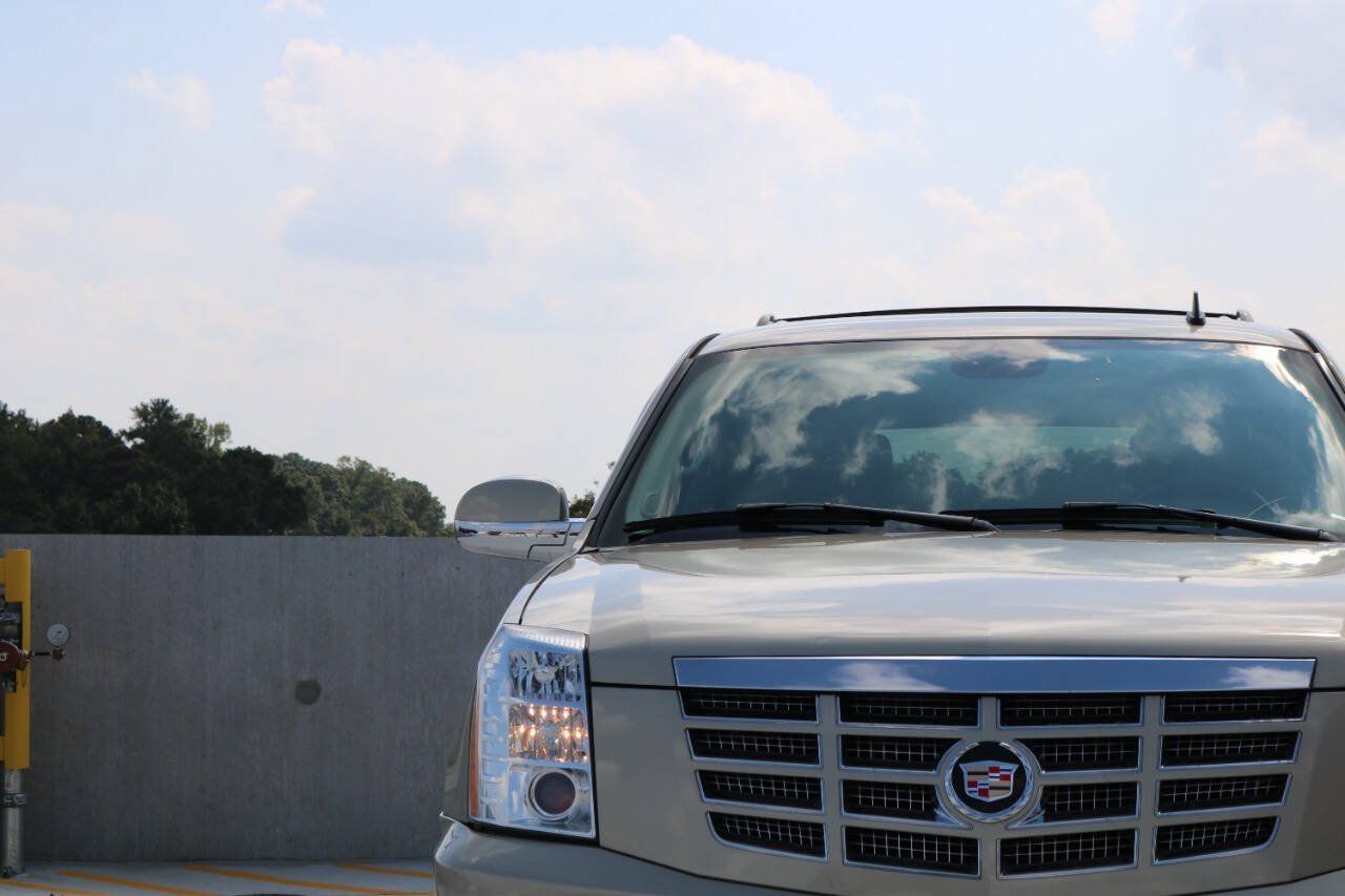 Used 2007 Cadillac Escalade AWD image 36