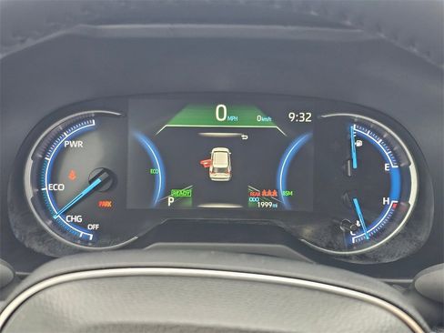 Used 2025 Toyota RAV4 XLE image 23