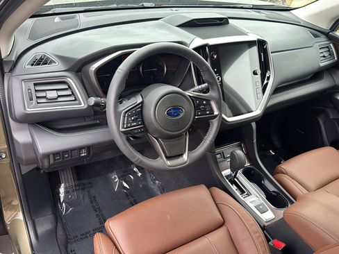 Used 2025 Subaru Ascent Touring w/ Popular Package #1 image 10