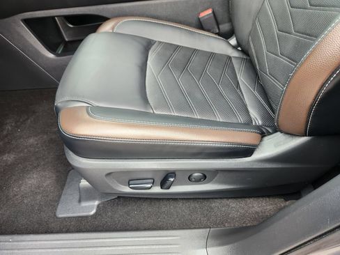 Used 2023 Nissan Pathfinder Platinum AWD/4WD image 21