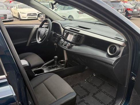 Used 2017 Toyota RAV4 LE image 7