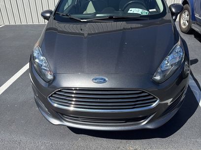 Used 2015 Ford Fiesta SE