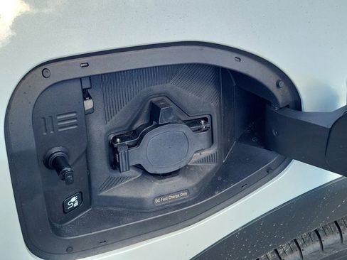 New 2026 Nissan Leaf SV+ w/ Floor Mat Package (SV+) image 5