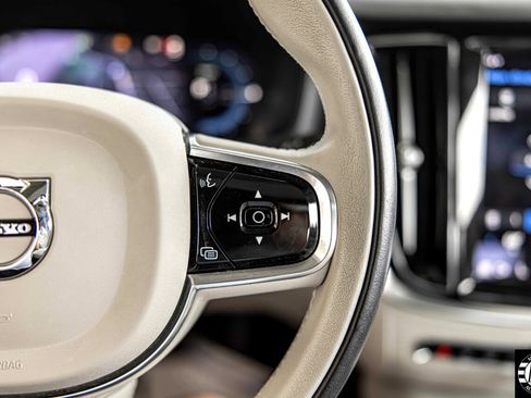 Used 2023 Volvo S60 T8 Plus image 25