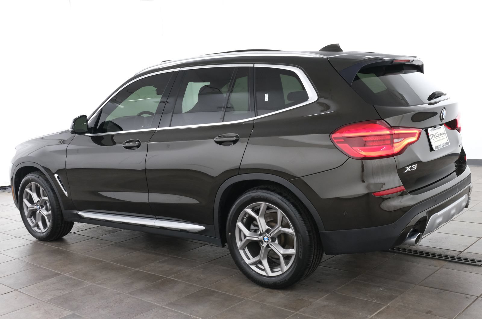Used 2020 BMW X3 xDrive30i w/ Premium Package AWD/4WD image 3