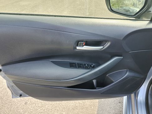 Used 2020 Toyota Corolla LE image 21