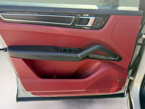 Used 2023 Porsche Cayenne GTS image 22
