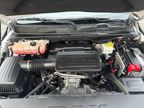 Used 2019 RAM 1500 Big Horn image 17