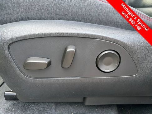 Used 2024 Chevrolet Traverse RS w/ LPO, Floor Liner Package FWD image 15