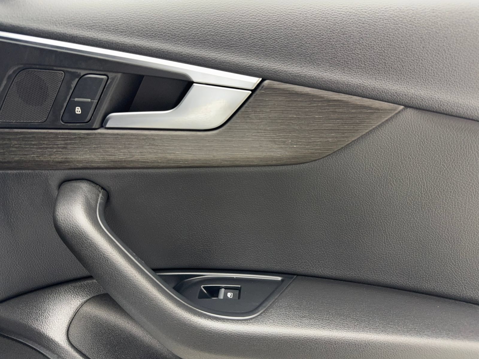 Used 2019 Audi A4 2.0T Premium FWD image 46