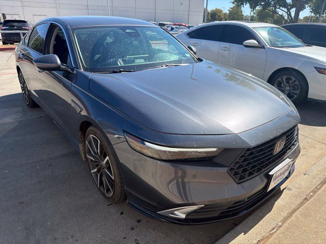 Used 2025 Honda Accord Touring image 3