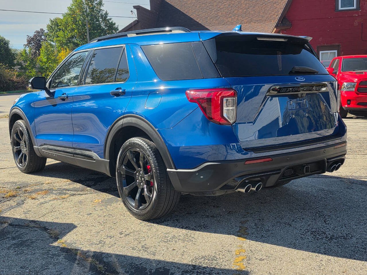Used 2020 Ford Explorer ST w/ ST Street Pack AWD/4WD image 4