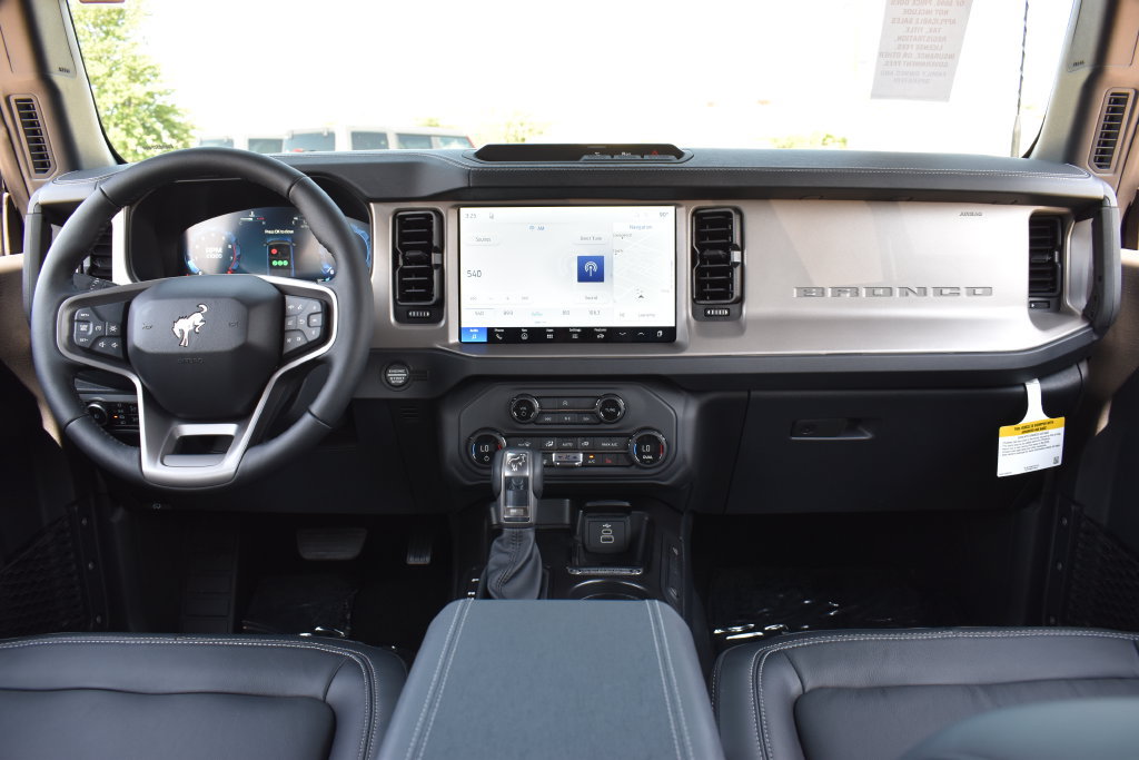 New 2026 Ford Bronco Outer Banks AWD/4WD image 14