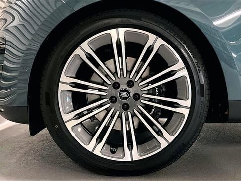 New 2025 Land Rover Range Rover Sport SE image 10