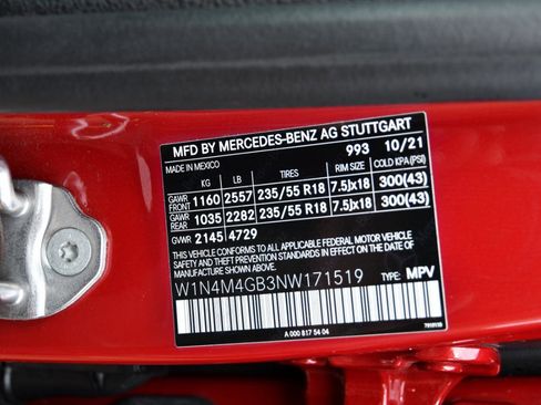 Used 2022 Mercedes-Benz GLB 250 w/ Premium Package image 41