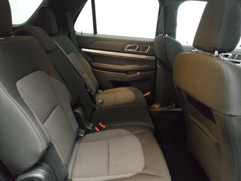 Used 2019 Ford Explorer XLT AWD/4WD image 19