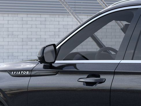 New 2026 Lincoln Aviator AWD image 20