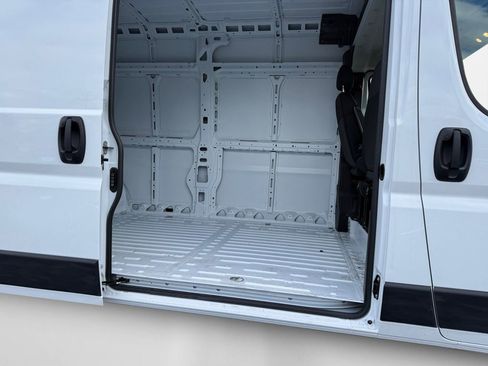 New 2026 RAM ProMaster 3500 w/ Premium Convenience Group image 31